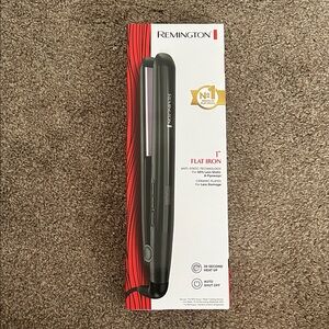 Remington Black Ceramic Flat Iron